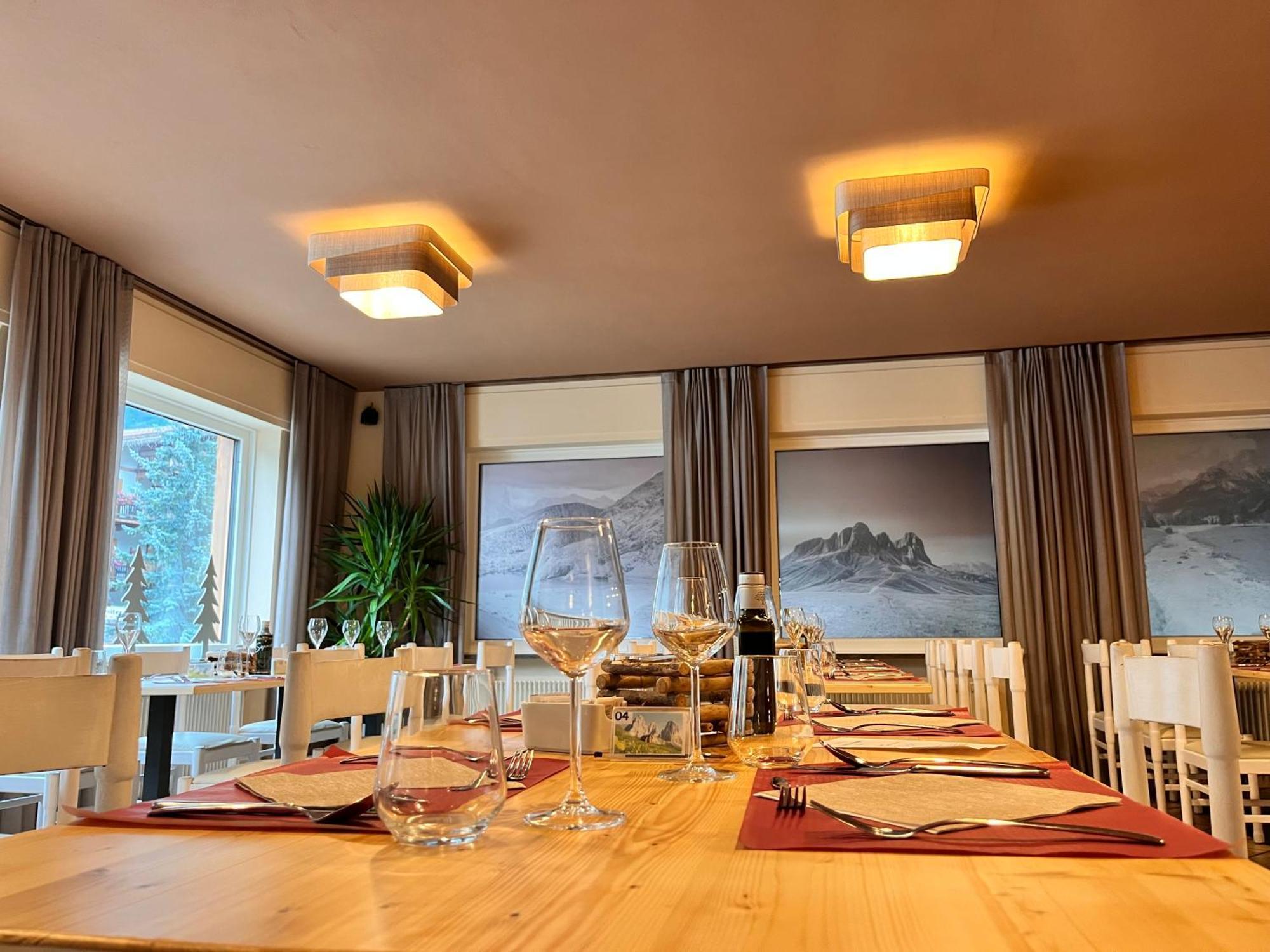 Hotel Rododendro Val Di Fassa Campitello di Fassa Ngoại thất bức ảnh