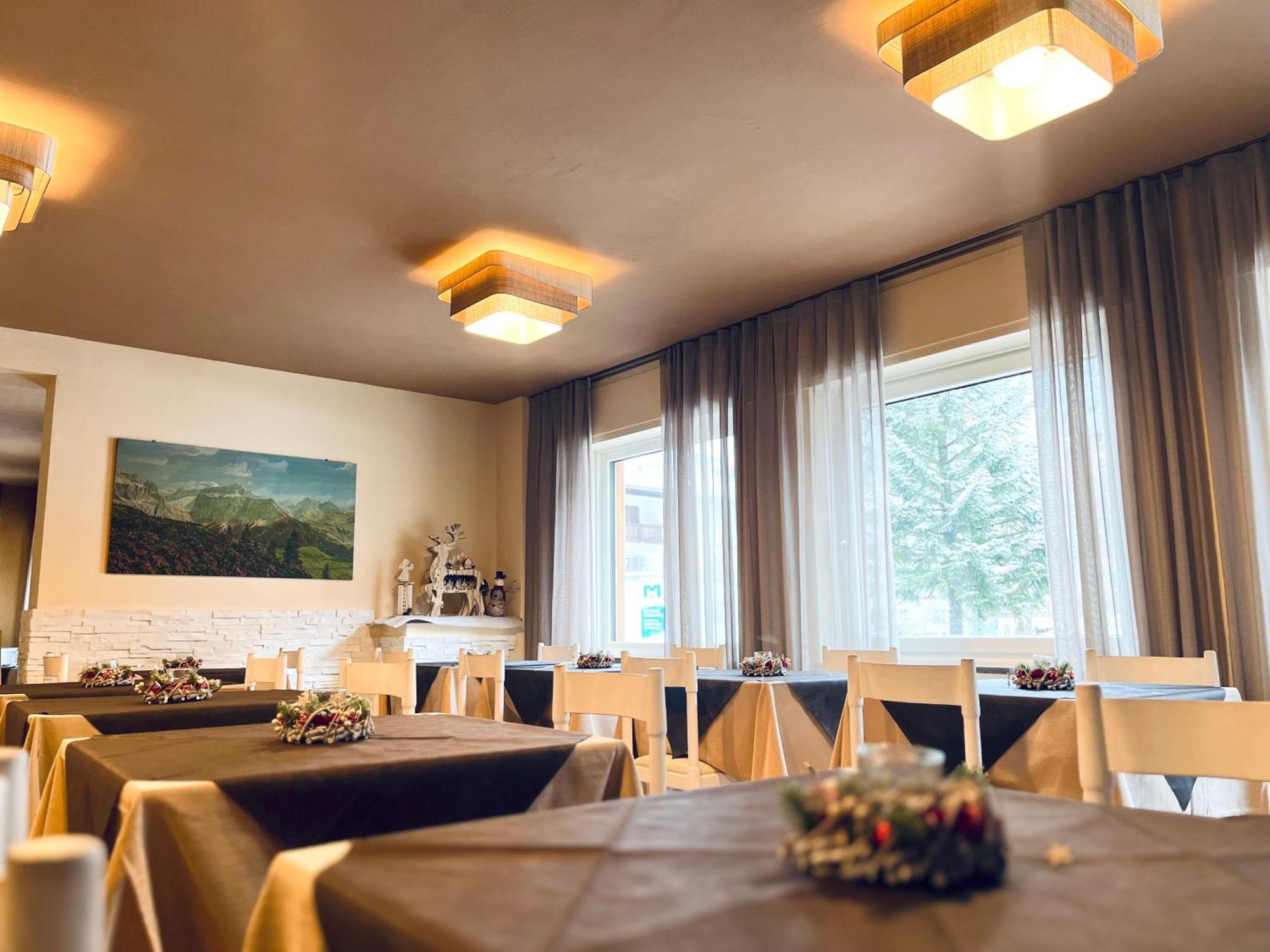 Hotel Rododendro Val Di Fassa Campitello di Fassa Ngoại thất bức ảnh